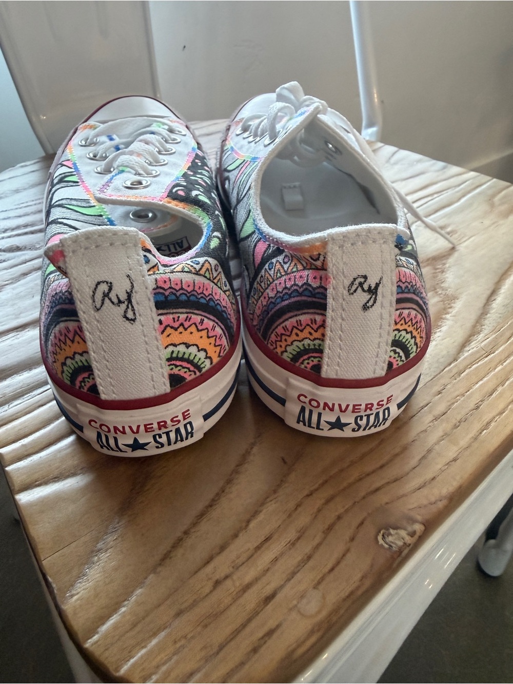 Brand new never worn One of a kind Converse colorful creation DIY size 8 - Picture 2 of 7